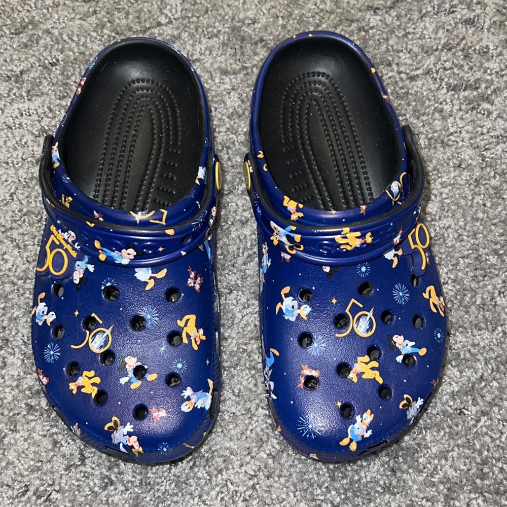 disney wdw 50th anniversary crocs